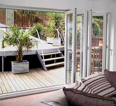 American-Style-Aluminium-Glass-Bifold-Door-With-Grids-Design