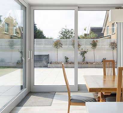 corner-impact-glass-sliding-door-for-max-open-space