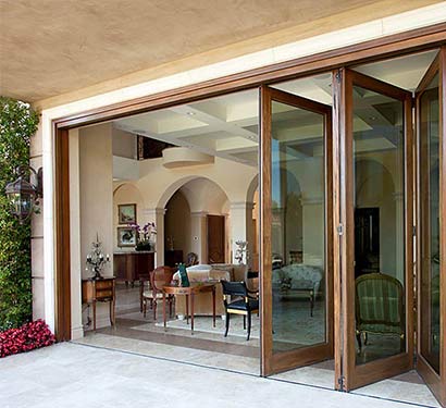 wood-look-4-panels-impact-aluminium-bifold-doors